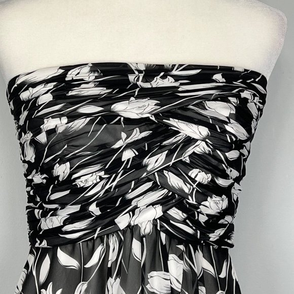 White House Black Market Strapless Cocktail Dress Tulip Floral Print size 6 - Picture 2 of 9